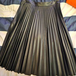 Leather pleated Midi skirt